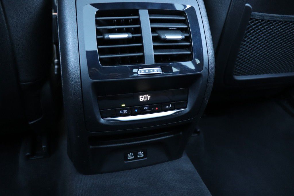 Photo 69 of this BMW X3 XDRIVE30E