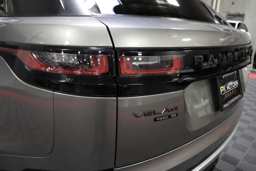 Photo 5 of this LAND ROVER RANGE ROVER VEL