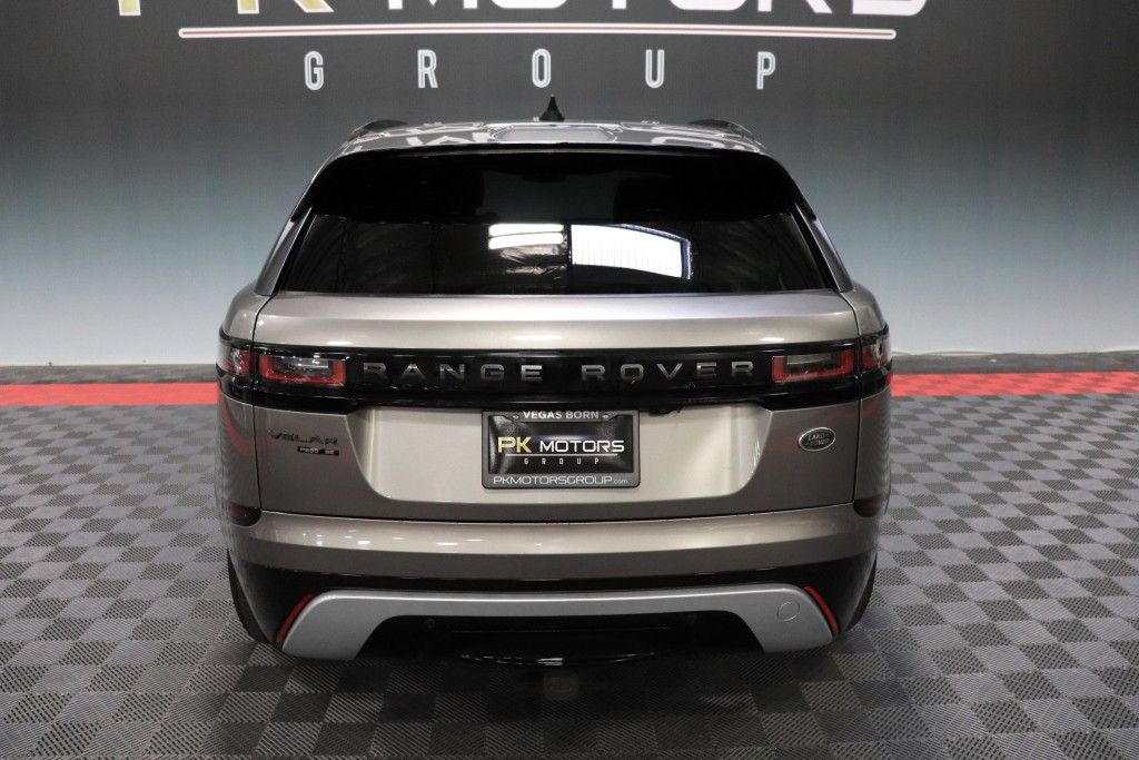 Photo 7 of this LAND ROVER RANGE ROVER VEL