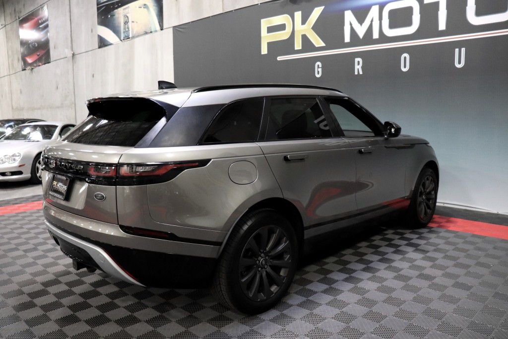Photo 9 of this LAND ROVER RANGE ROVER VEL