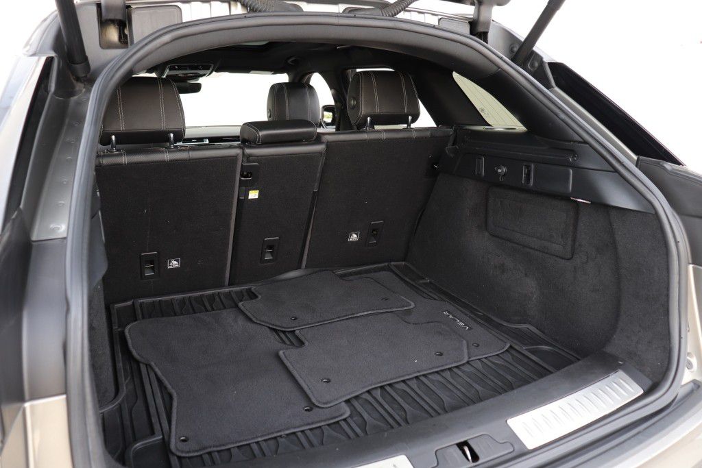 Photo 24 of this LAND ROVER RANGE ROVER VEL