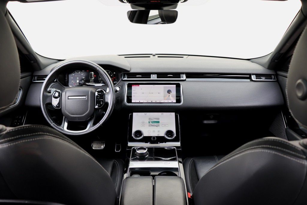 Photo 35 of this LAND ROVER RANGE ROVER VEL