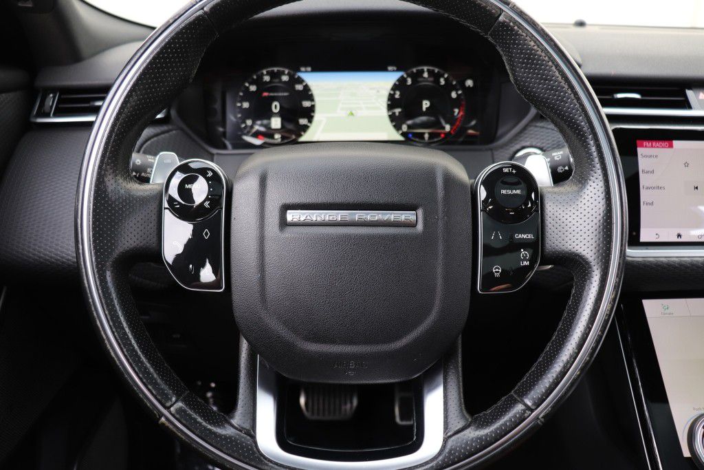 Photo 42 of this LAND ROVER RANGE ROVER VEL