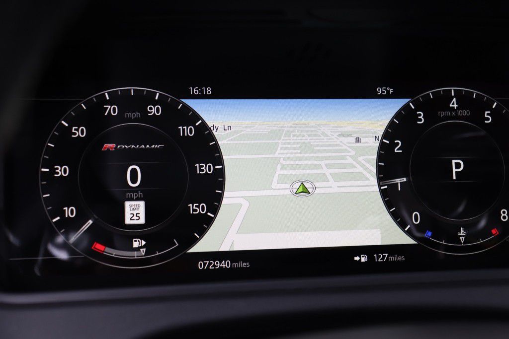 Photo 44 of this LAND ROVER RANGE ROVER VEL