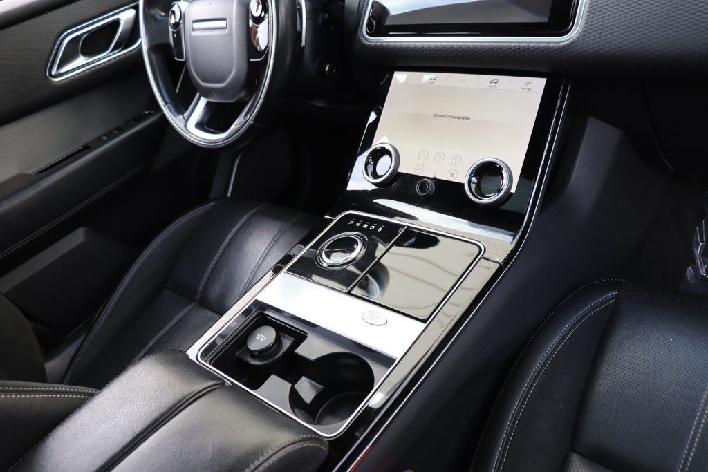 Photo 53 of this LAND ROVER RANGE ROVER VEL