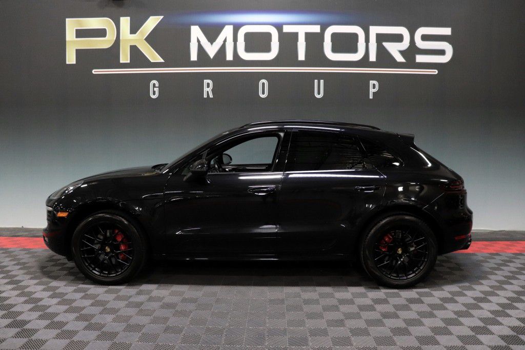 Photo 3 of this PORSCHE MACAN GTS