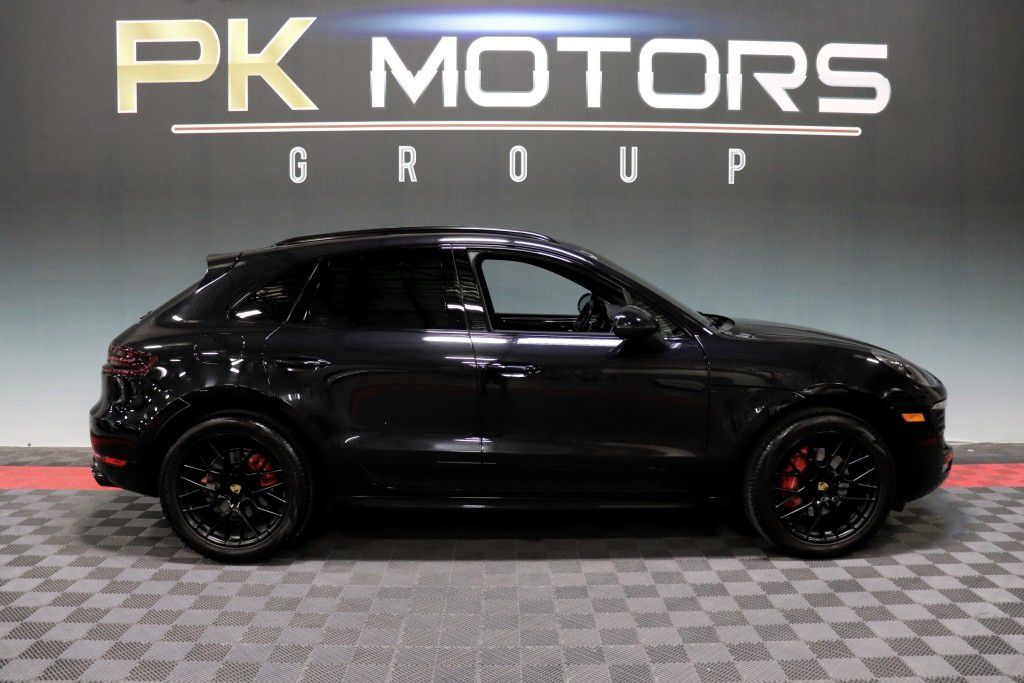 Photo 7 of this PORSCHE MACAN GTS