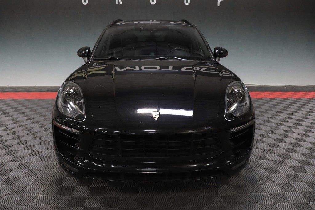 Photo 9 of this PORSCHE MACAN GTS
