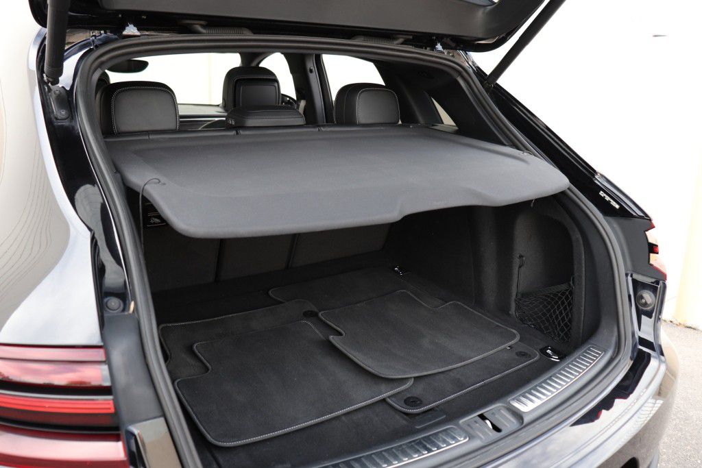Photo 20 of this PORSCHE MACAN GTS