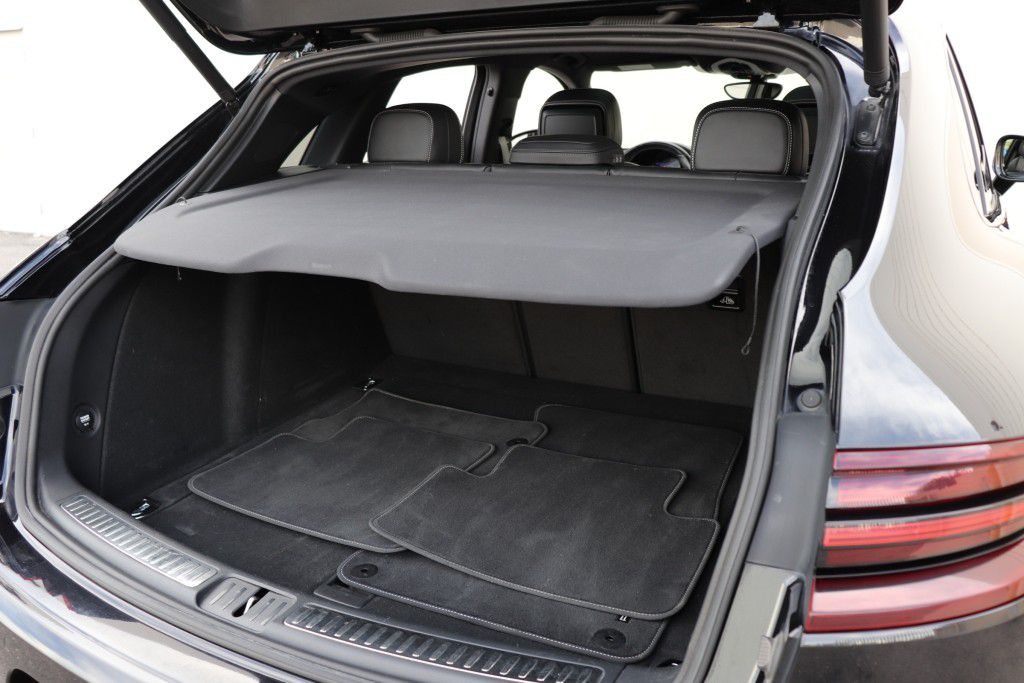 Photo 23 of this PORSCHE MACAN GTS