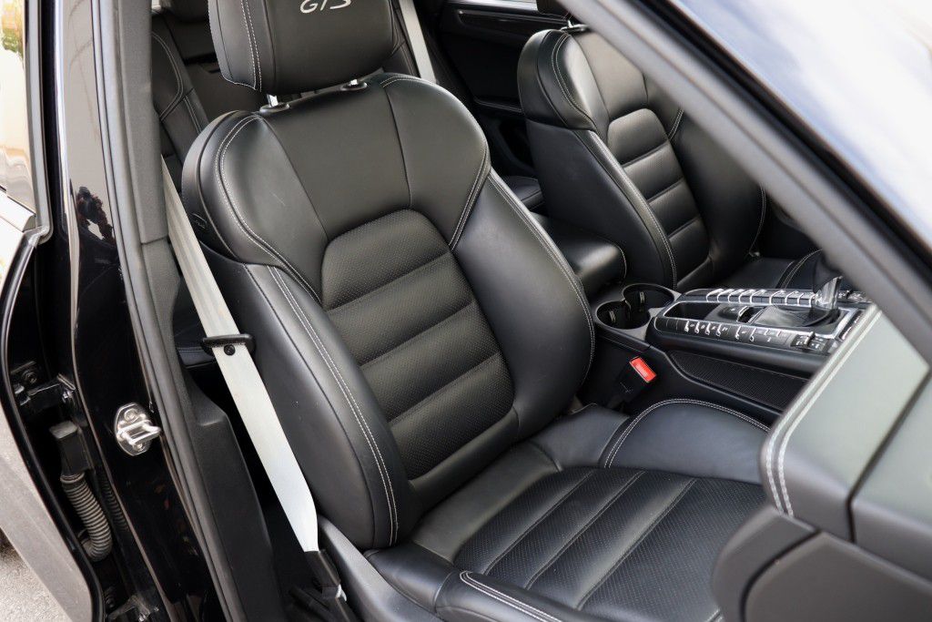 Photo 31 of this PORSCHE MACAN GTS