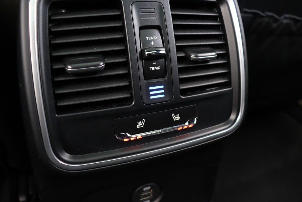 Photo 68 of this PORSCHE MACAN GTS