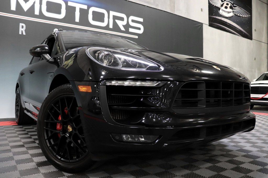 Photo 70 of this PORSCHE MACAN GTS