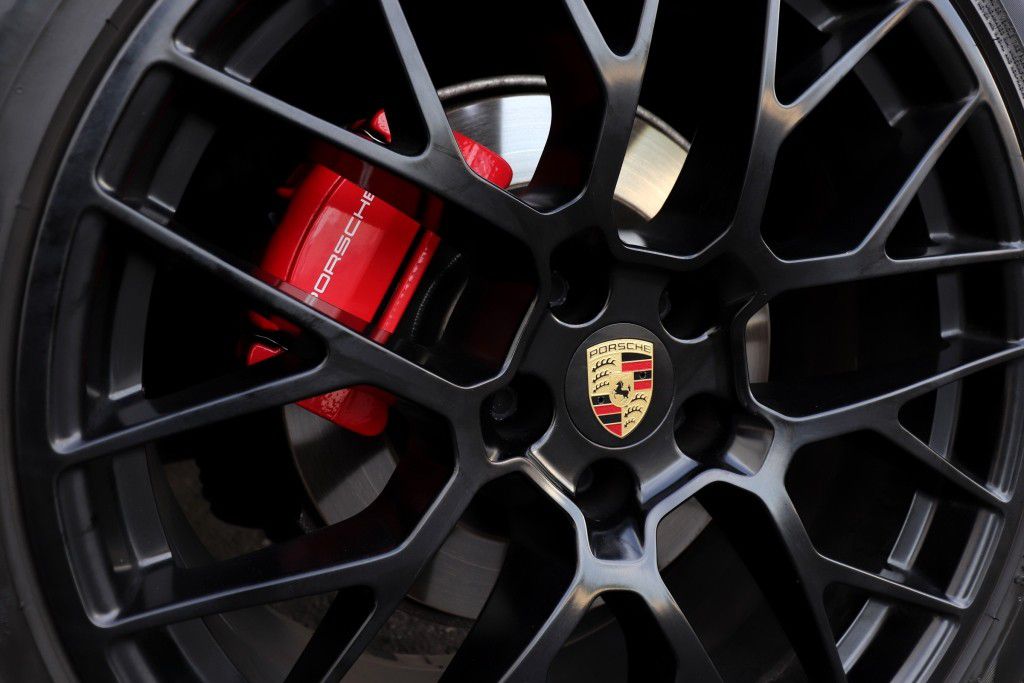 Photo 85 of this PORSCHE MACAN GTS