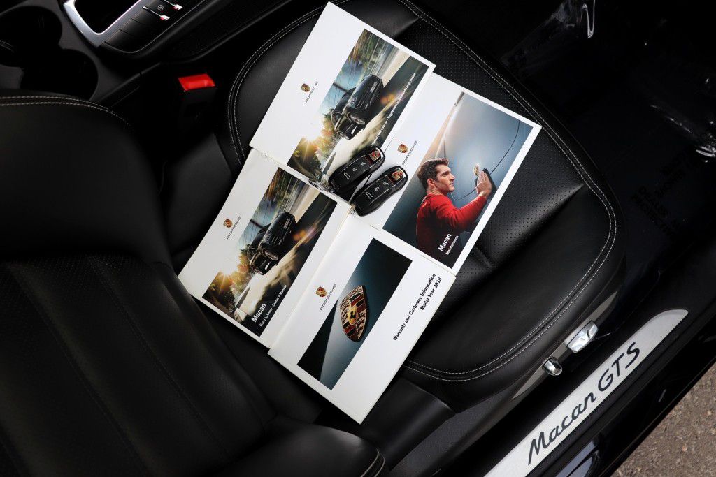 Photo 89 of this PORSCHE MACAN GTS