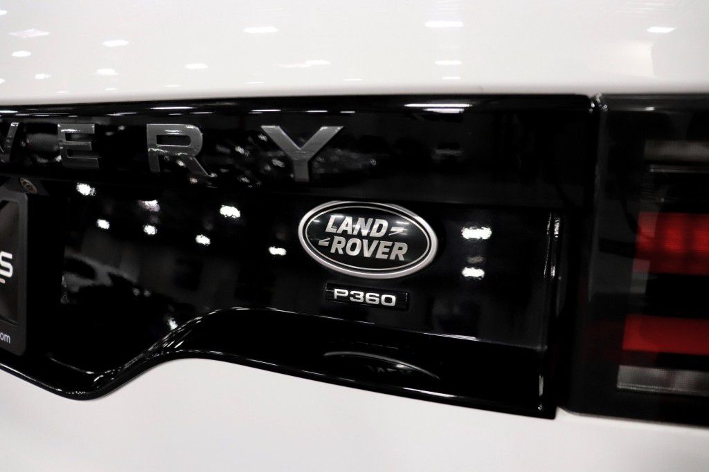 Photo 8 of this LAND ROVER DISCOVERY
