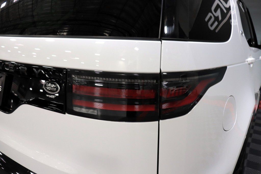 Photo 9 of this LAND ROVER DISCOVERY