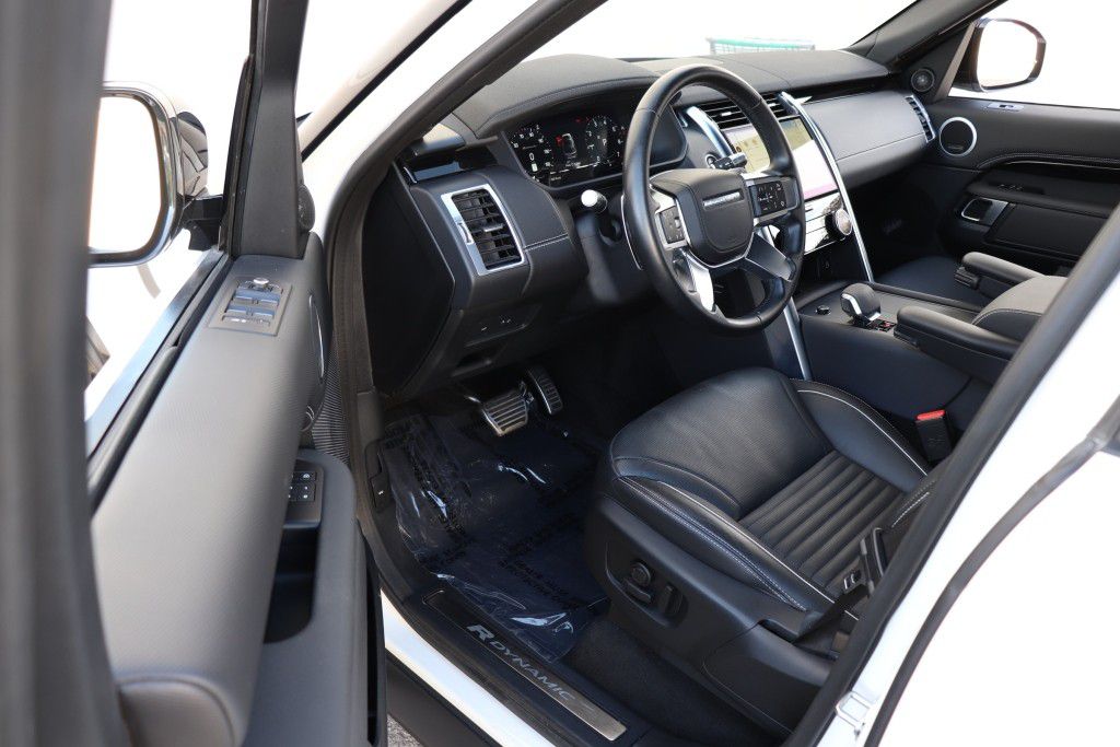 Photo 17 of this LAND ROVER DISCOVERY