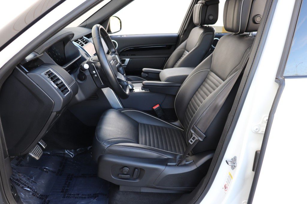 Photo 19 of this LAND ROVER DISCOVERY