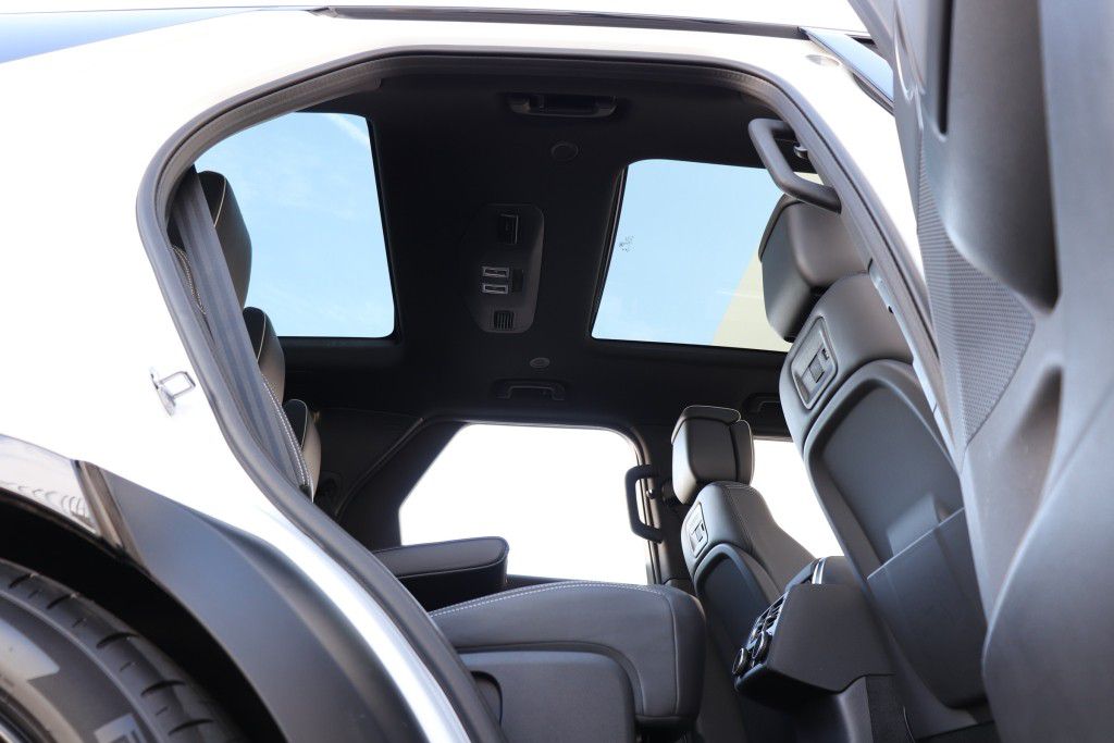 Photo 39 of this LAND ROVER DISCOVERY