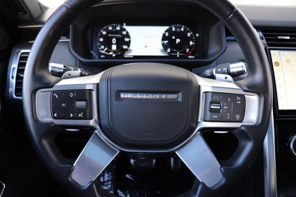 Photo 45 of this LAND ROVER DISCOVERY