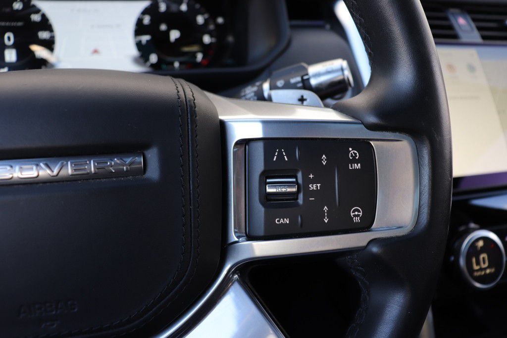 Photo 46 of this LAND ROVER DISCOVERY
