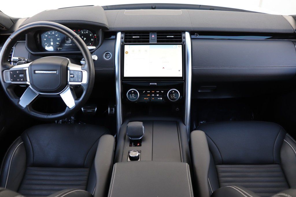 Photo 50 of this LAND ROVER DISCOVERY