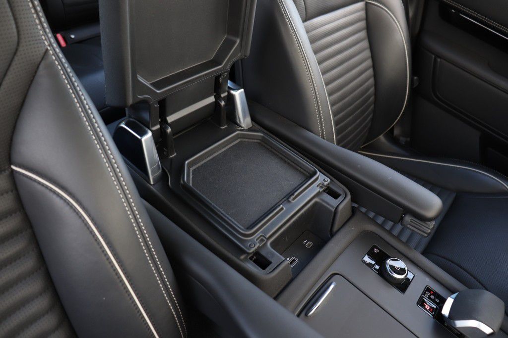 Photo 57 of this LAND ROVER DISCOVERY