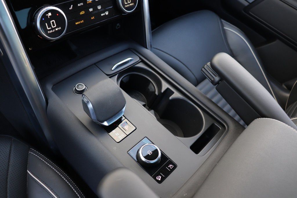Photo 61 of this LAND ROVER DISCOVERY