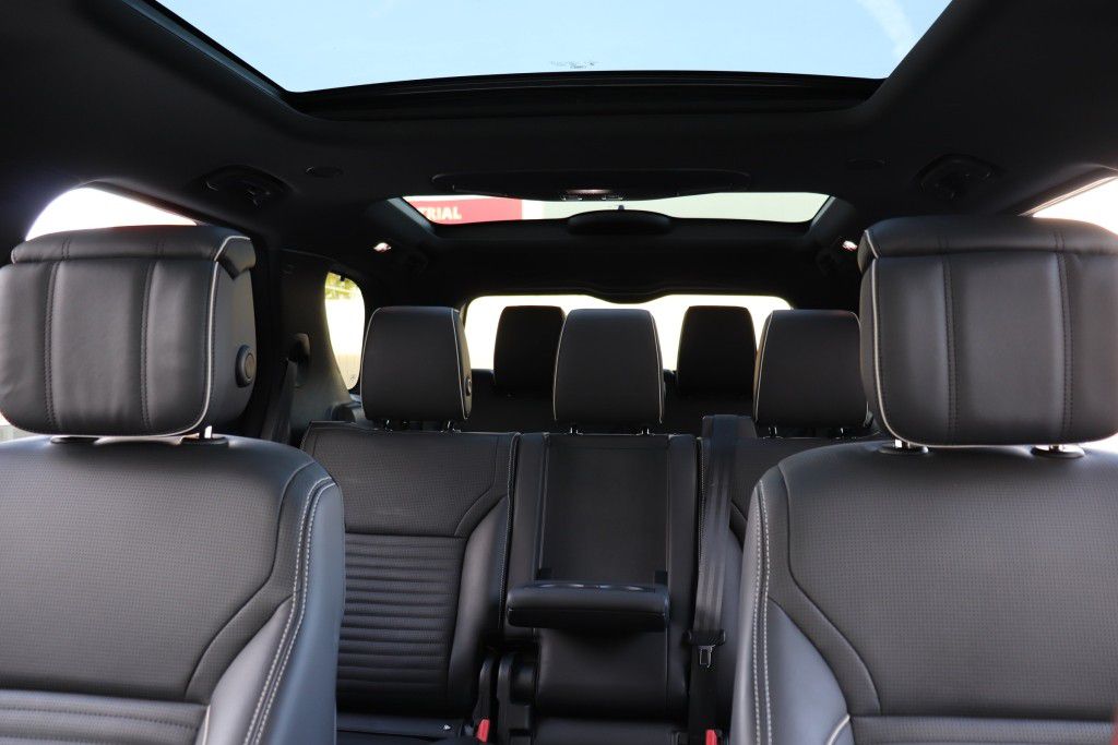 Photo 65 of this LAND ROVER DISCOVERY