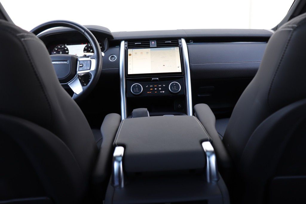 Photo 71 of this LAND ROVER DISCOVERY