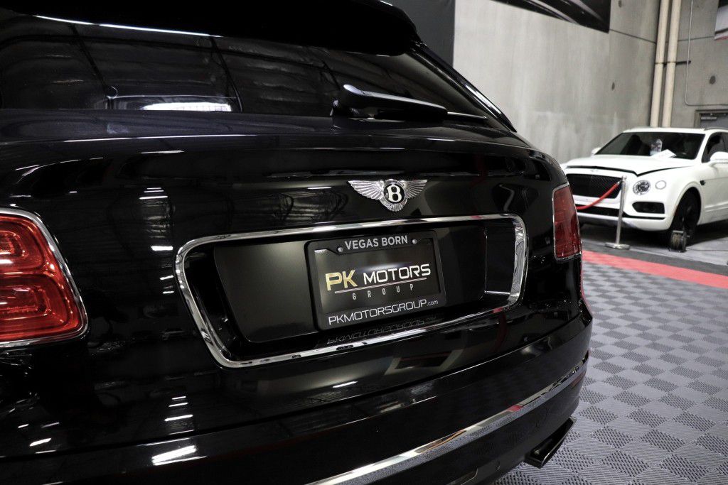 Photo 8 of this BENTLEY BENTAYGA FIRST