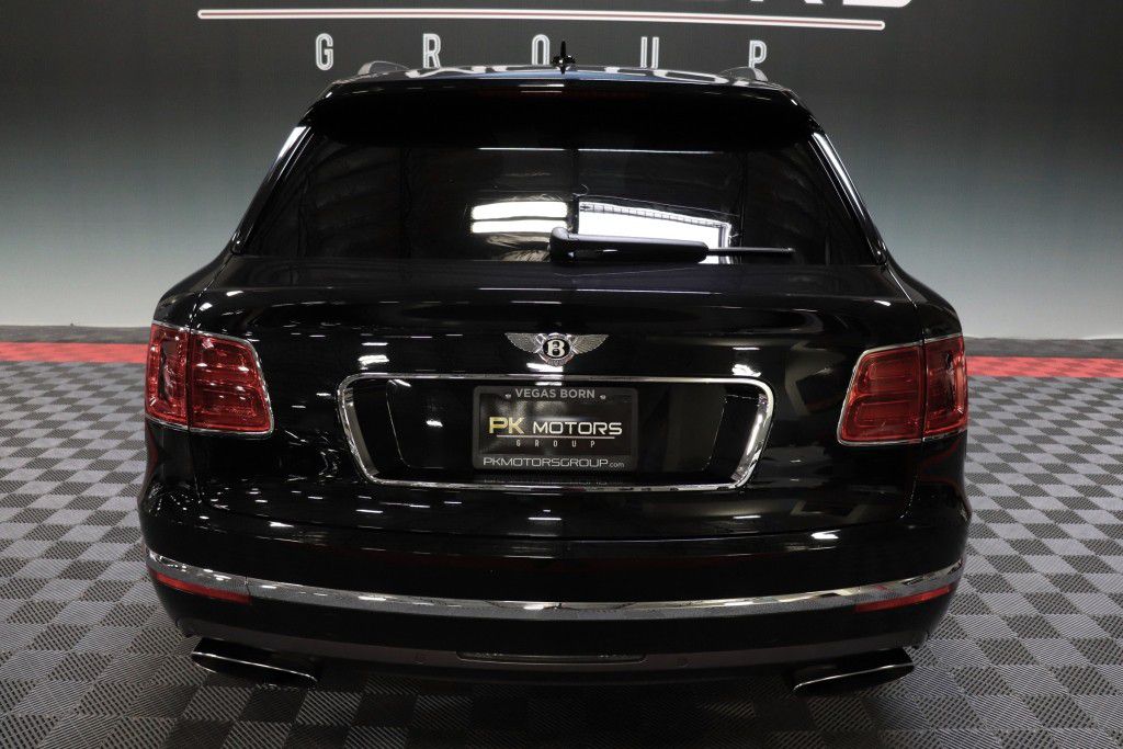 Photo 9 of this BENTLEY BENTAYGA FIRST