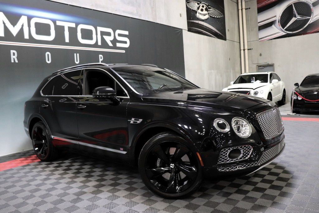 Photo 13 of this BENTLEY BENTAYGA FIRST