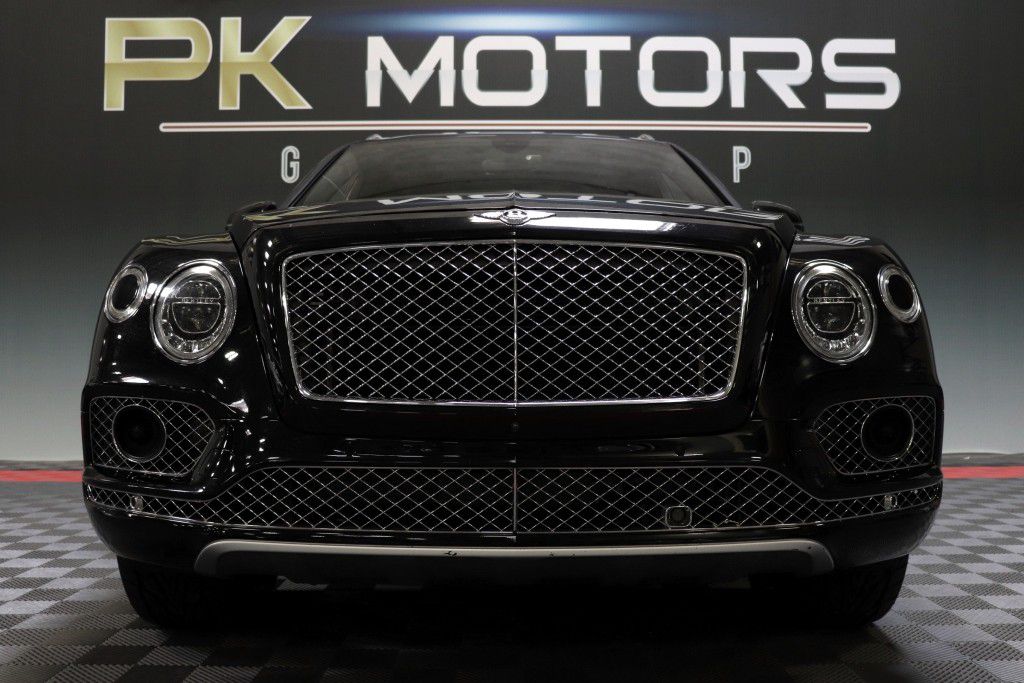 Photo 15 of this BENTLEY BENTAYGA FIRST