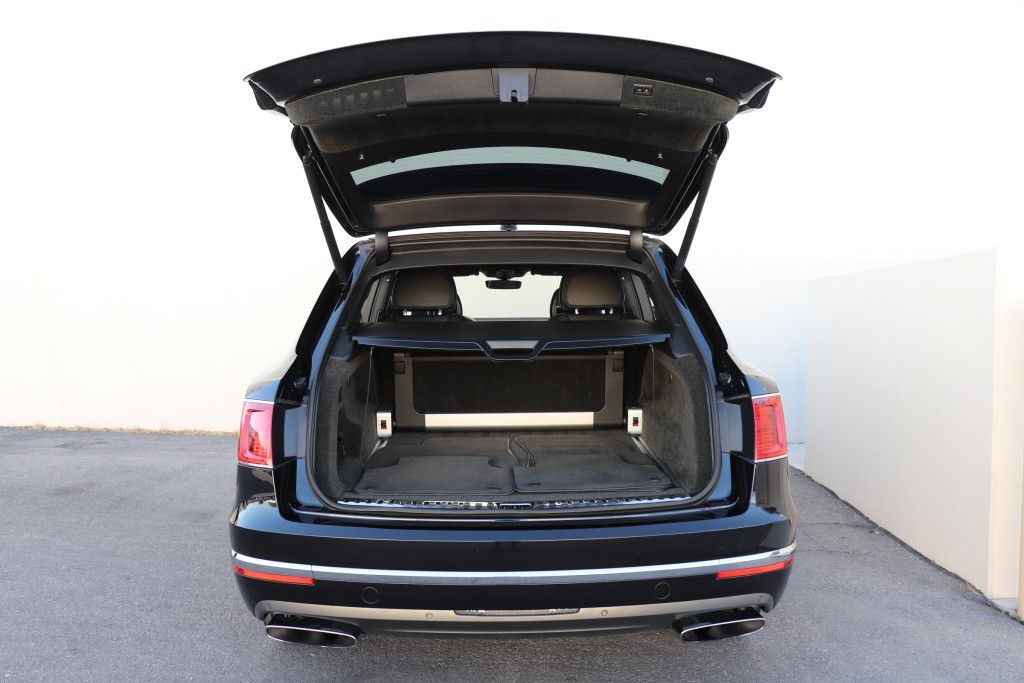 Photo 25 of this BENTLEY BENTAYGA FIRST