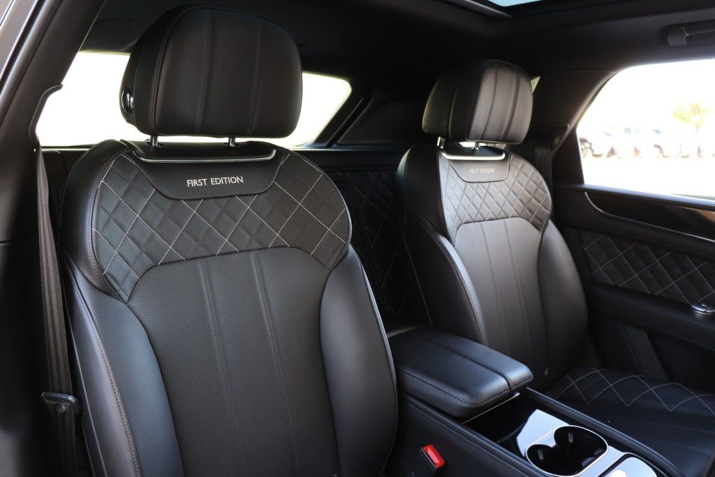 Photo 33 of this BENTLEY BENTAYGA FIRST