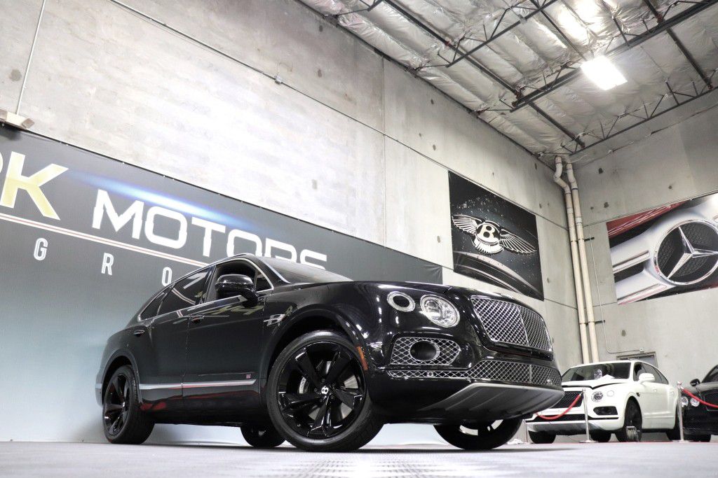 Photo 82 of this BENTLEY BENTAYGA FIRST
