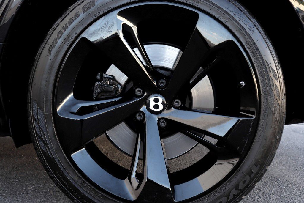 Photo 94 of this BENTLEY BENTAYGA FIRST