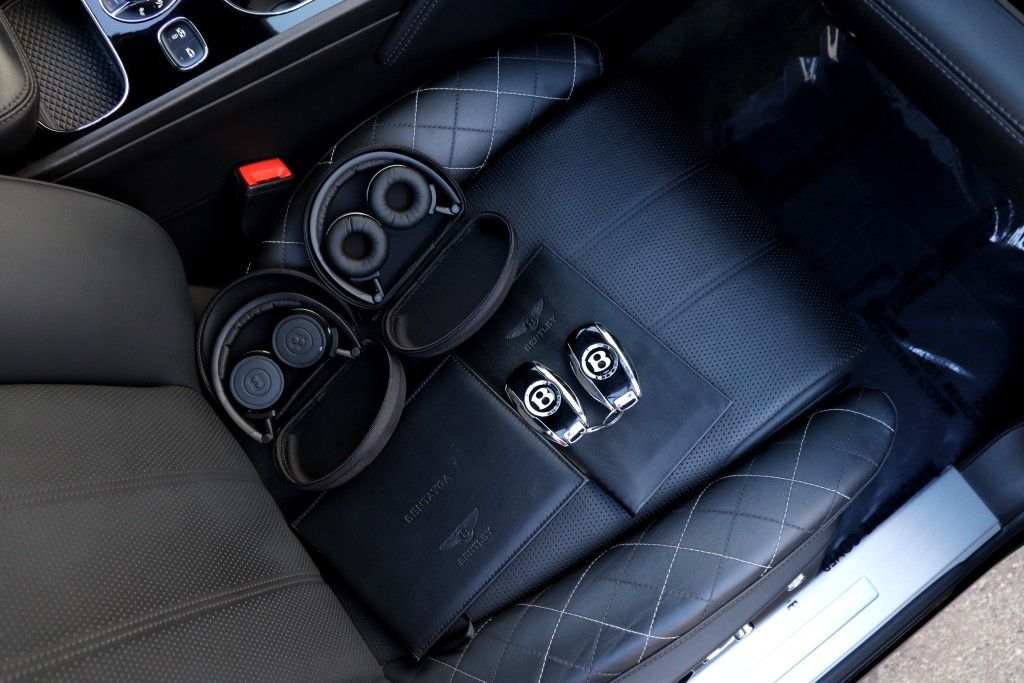 Photo 99 of this BENTLEY BENTAYGA FIRST
