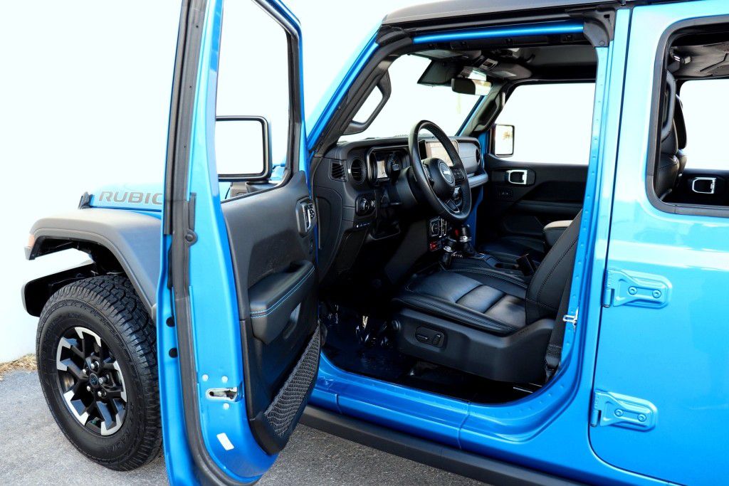 Photo 2 of this JEEP WRANGLER RUBICO