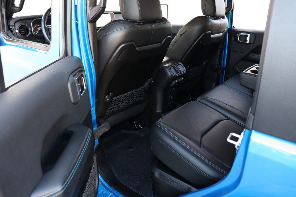 Photo 21 of this JEEP WRANGLER RUBICO