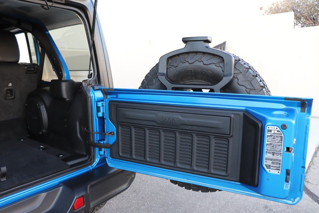 Photo 25 of this JEEP WRANGLER RUBICO