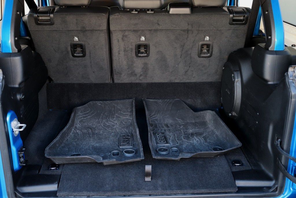 Photo 26 of this JEEP WRANGLER RUBICO