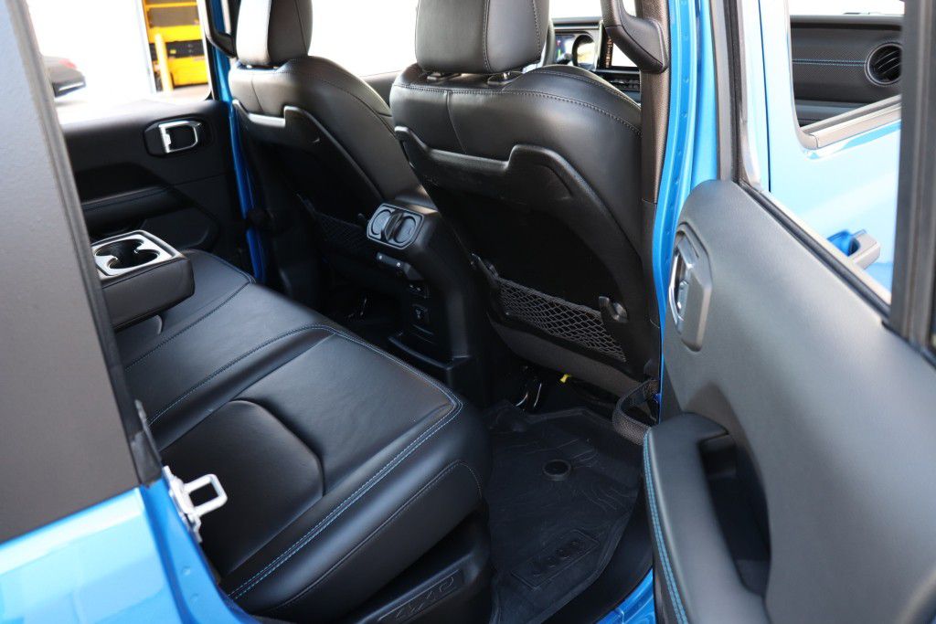 Photo 31 of this JEEP WRANGLER RUBICO
