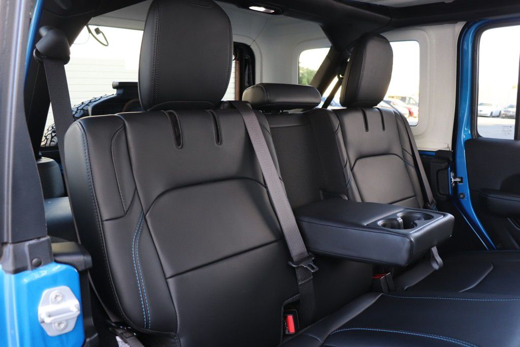 Photo 33 of this JEEP WRANGLER RUBICO