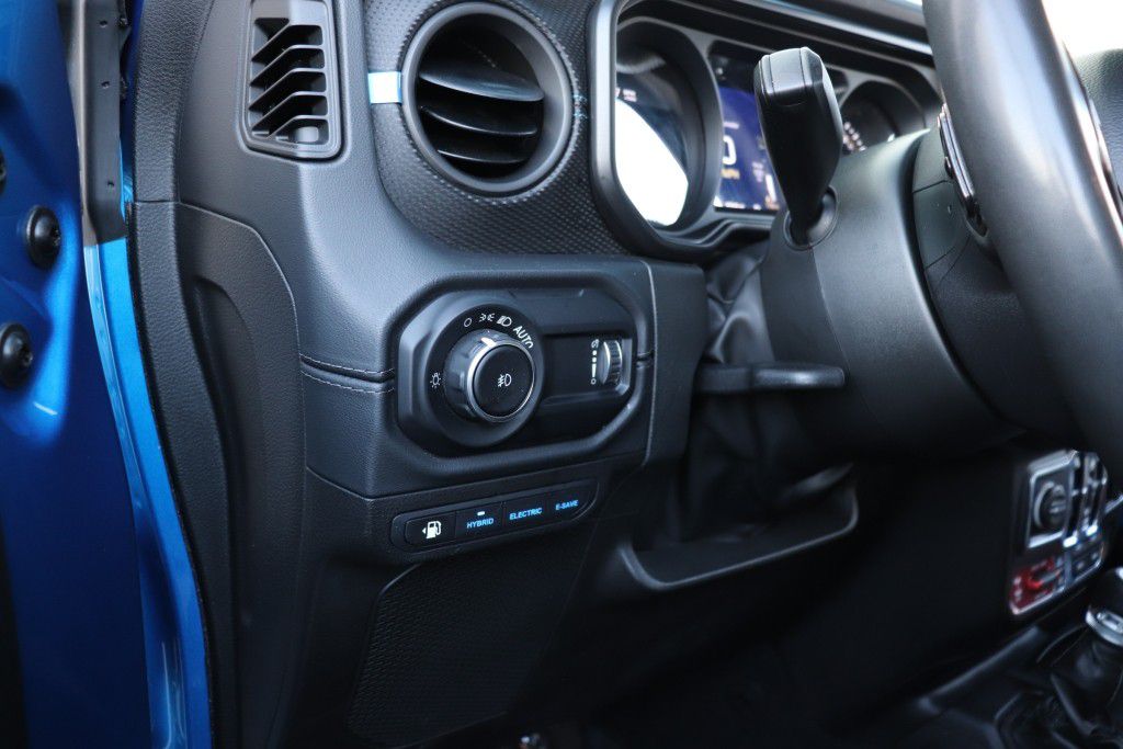 Photo 40 of this JEEP WRANGLER RUBICO
