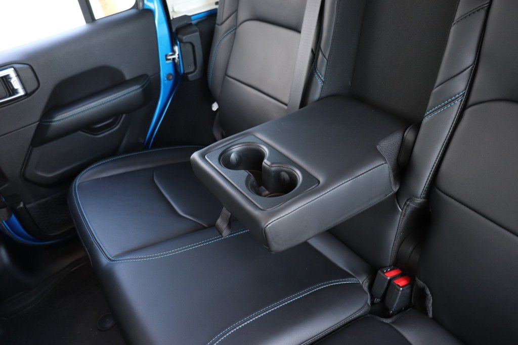 Photo 64 of this JEEP WRANGLER RUBICO