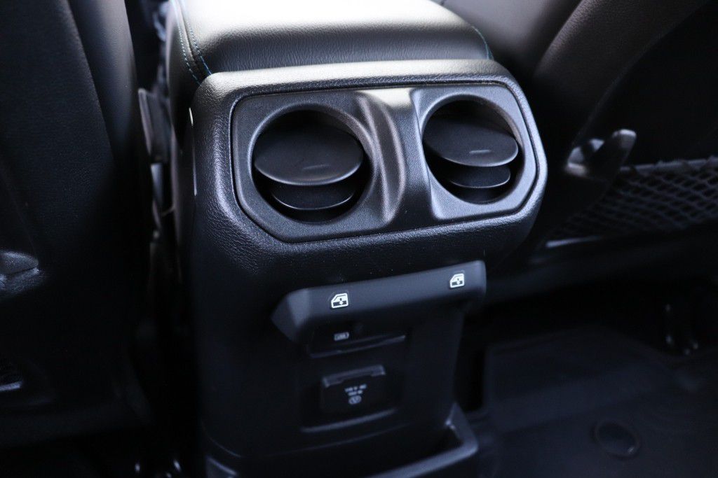 Photo 66 of this JEEP WRANGLER RUBICO