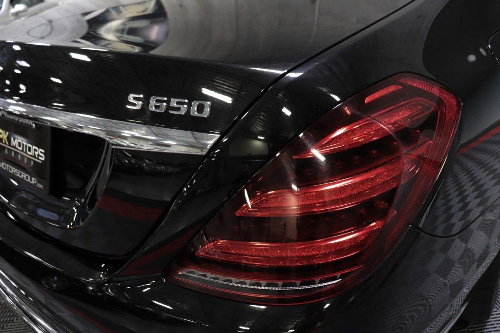 Photo 9 of this MERCEDES-BENZ MAYBACH S650
